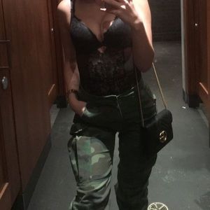 TNA-ARITZIA ARMY CARGO PANTS